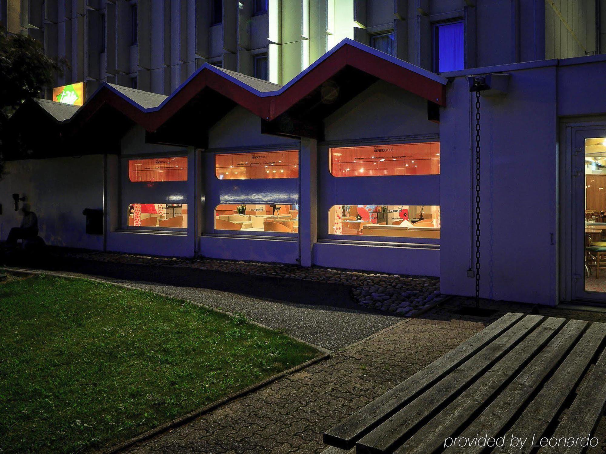 Ibis Lyon Est Bron Hotel Exterior photo